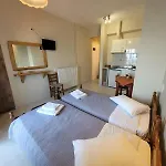 ゲストハウス Irida 3*