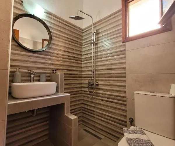 بيت ضيافة Irida 3*